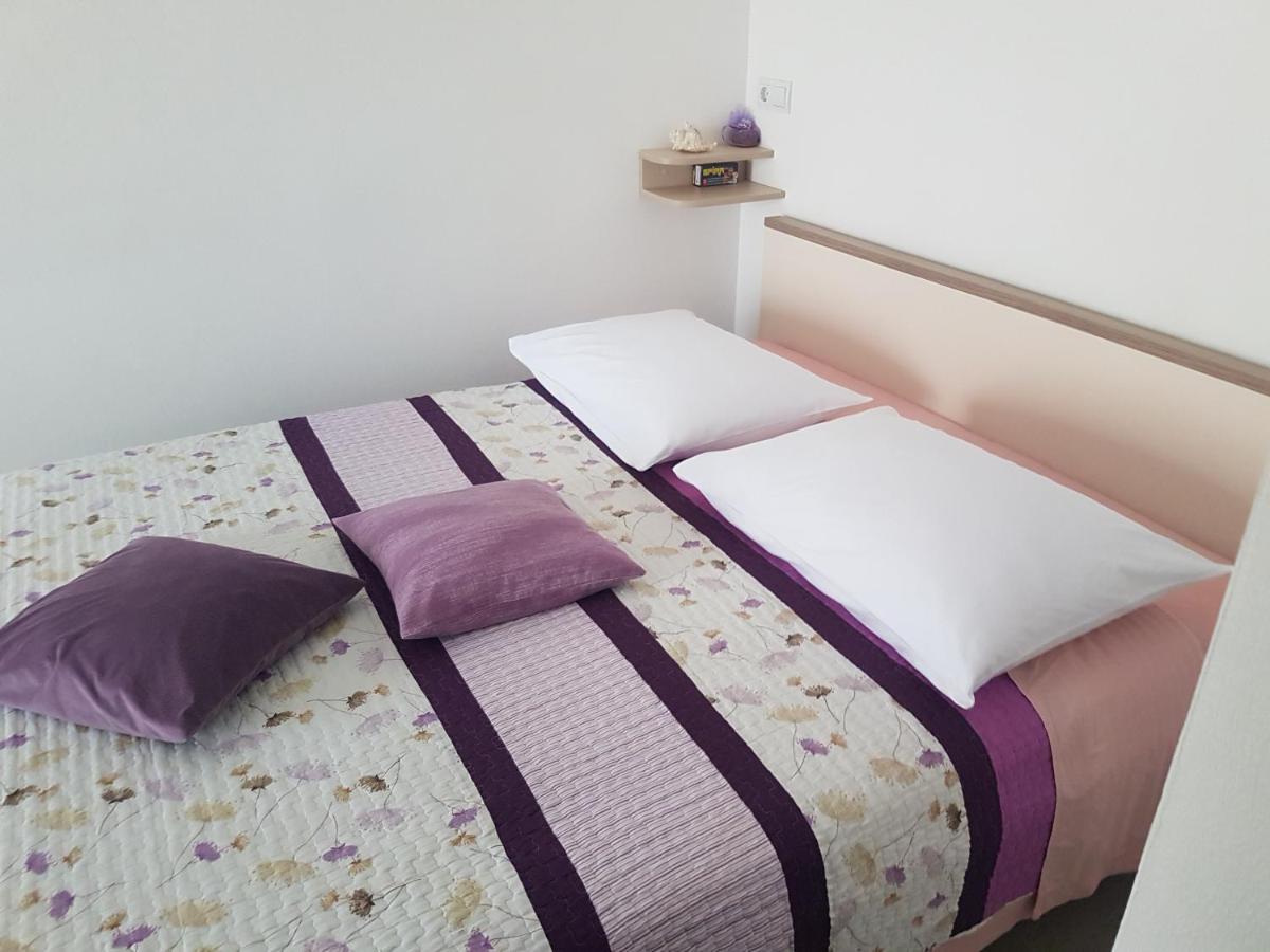 Gabi Rooms & Studio Apartment Lozovac Exterior foto