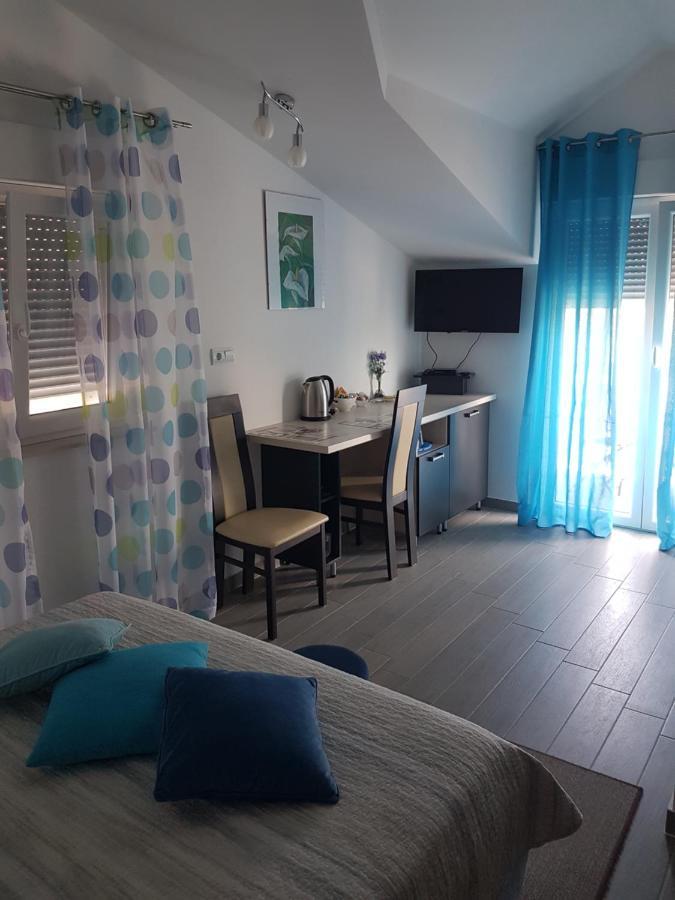 Gabi Rooms & Studio Apartment Lozovac Exterior foto