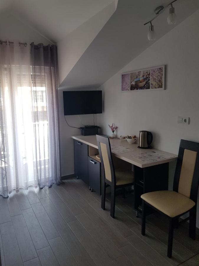 Gabi Rooms & Studio Apartment Lozovac Exterior foto