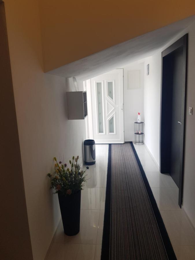 Gabi Rooms & Studio Apartment Lozovac Exterior foto